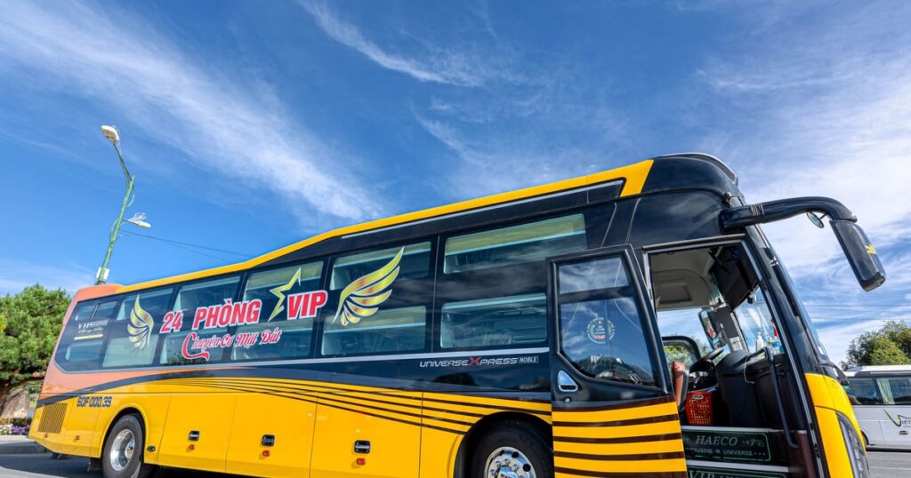Venus Limousine Cần Thơ ↔ Đà Lạt - xe phòng nằm đôi Cao Cấp 2 xe phòng nằm đôi Cần Thơ - Đà Lạt Venus Limousine